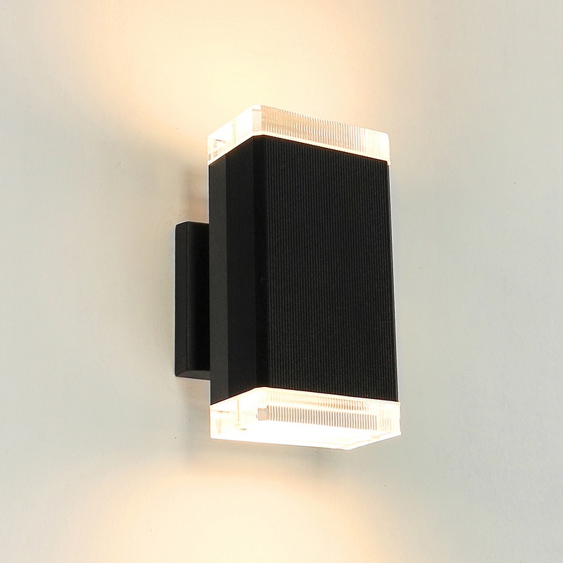 Aluminum and Acrylic Housing LED Lighting Fixture