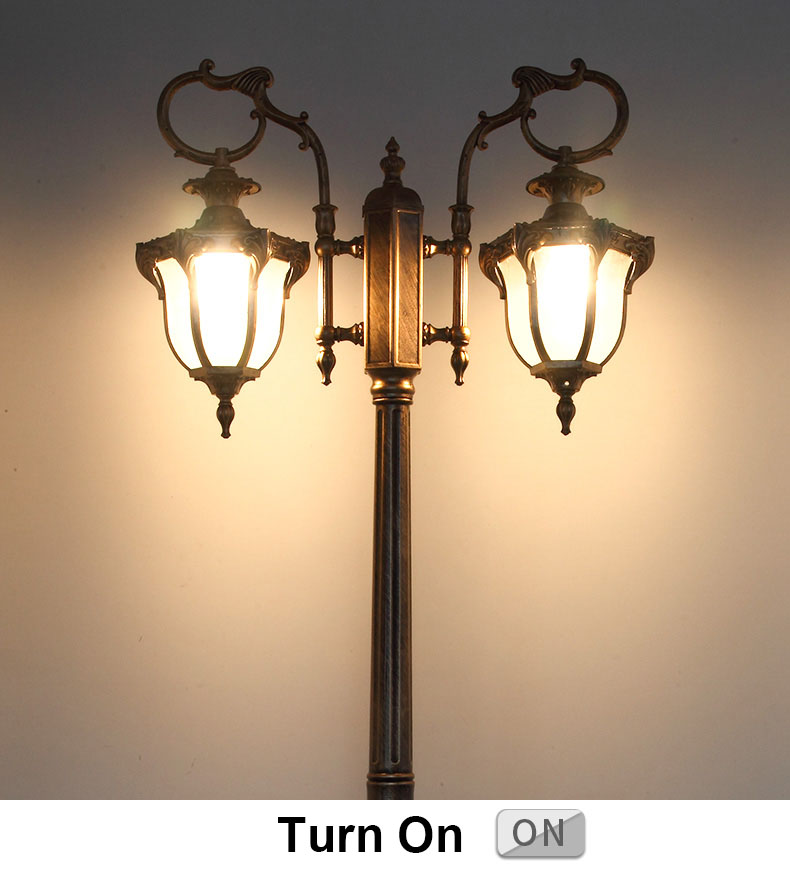 Rainproof Aluminum Garden Traditional Lamp Post Lights