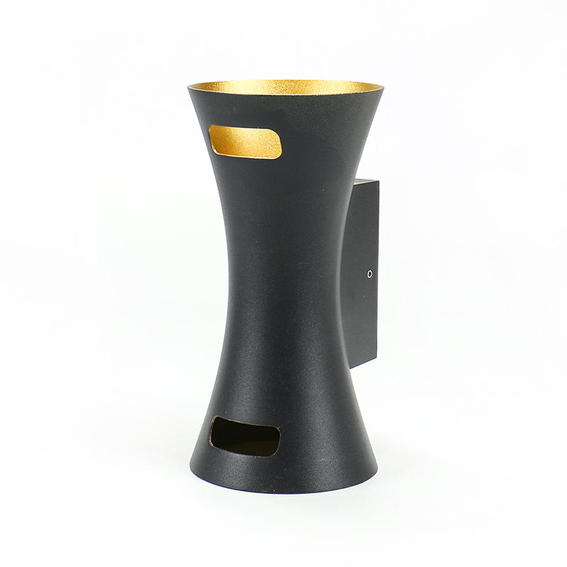 Waterproof Ip65 Led Modern Outdoor Wall Lamp