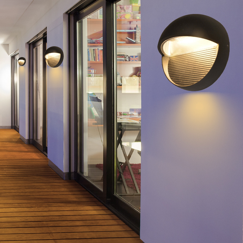 Why Are Half Moon Outdoor Lights Becoming The Top Choice for Modern Exterior Design?