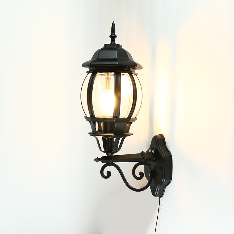Exterior Carriage Light